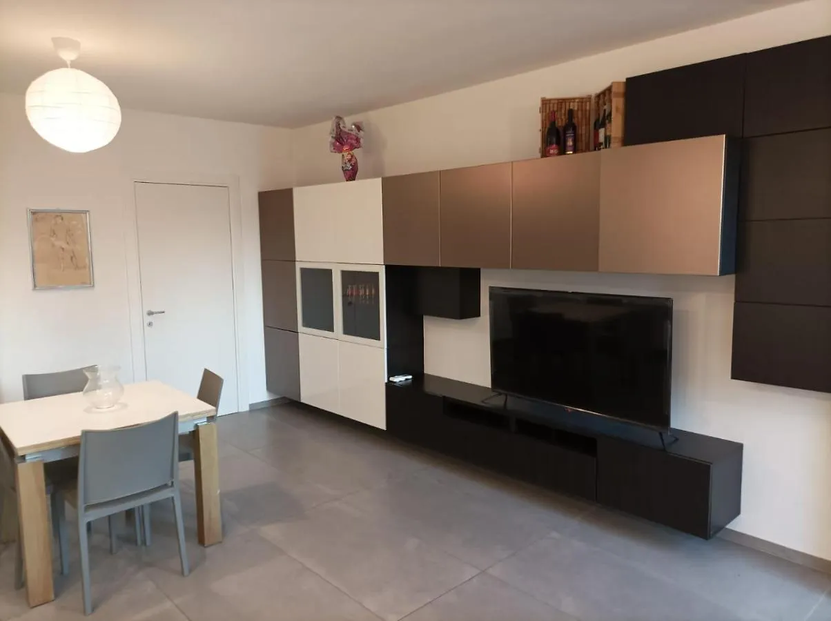 Caky'S House Apartment Desenzano del Garda 0*,  Italy